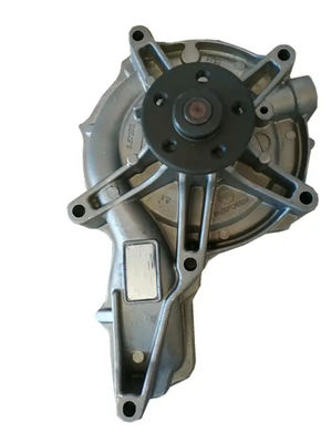 A35F A40E Motor Soğutma Suyu Pompası EC700B EC700C 24070789 22902431